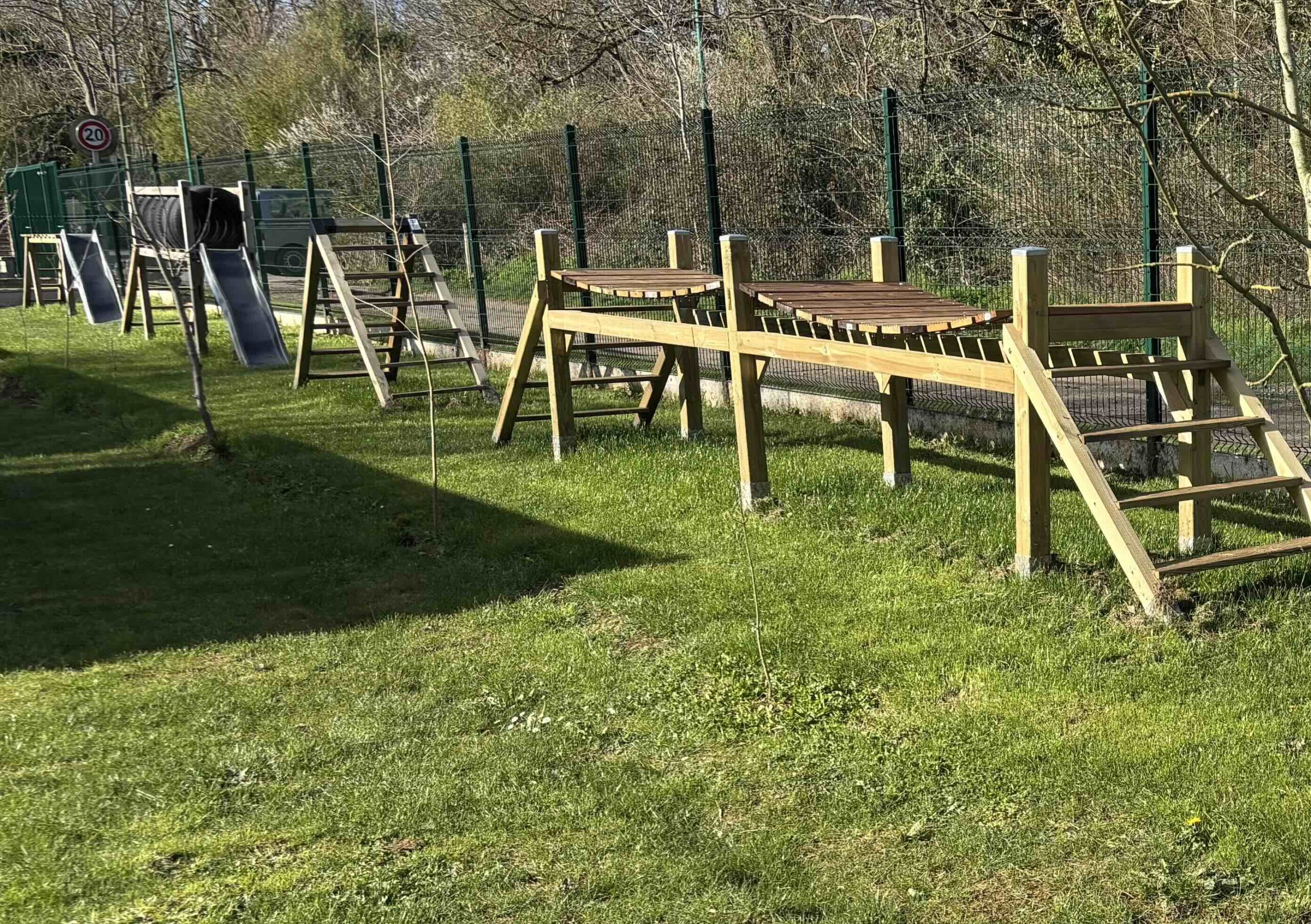 parcours d'obstacle en bois